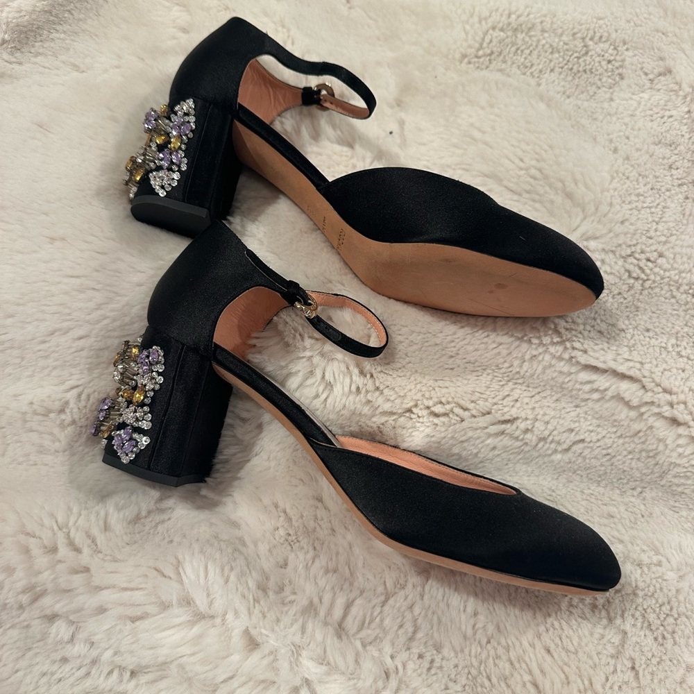 ROCHAS gorgous embellished heel in black,  38